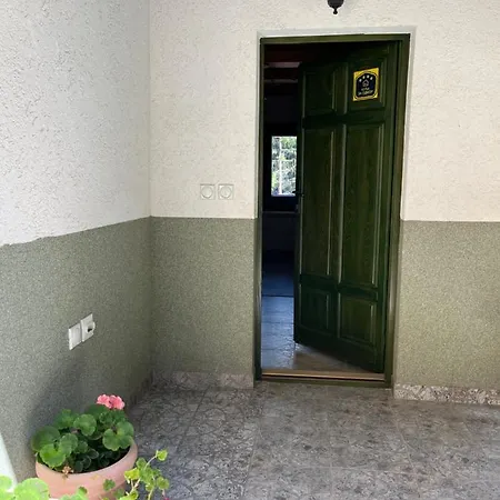 Golijski Dar Affittacamere 3*