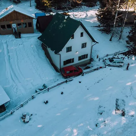 Golijski Dar Affittacamere 3*